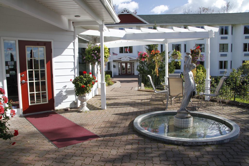 Gisele's Inn Baddeck Motel